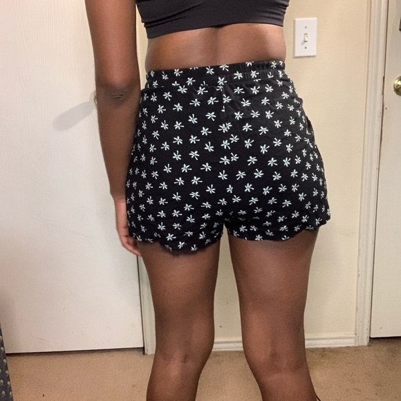 Printed shorts - Picture 2 of 4